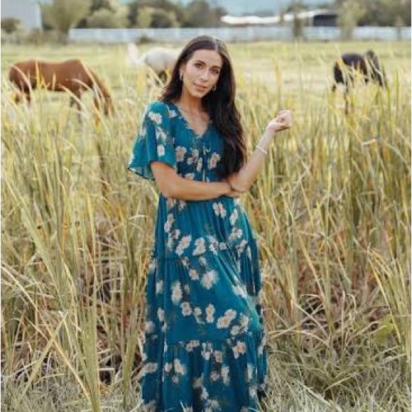 Iso Henly Sunflower Dress In Medium Or Large